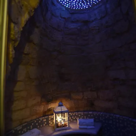 فندق مبيت وإفطار Cadelli Luxury & 2*